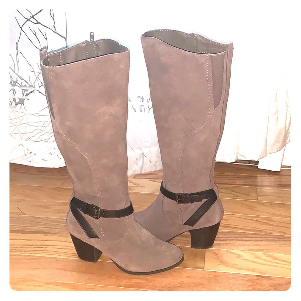 Crown Vintage Suede Boots size 7 1/2